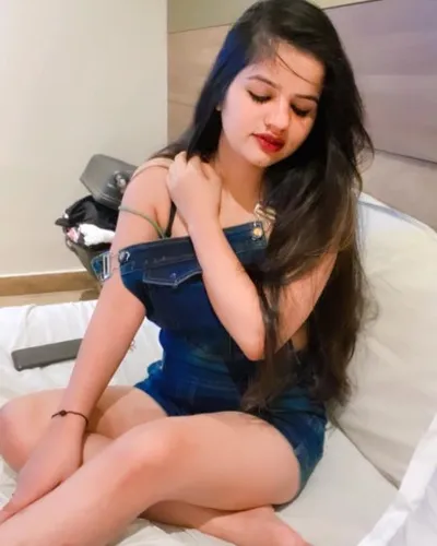 Rakhi Mehra